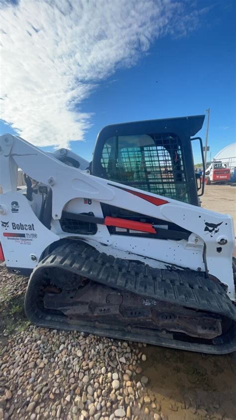 bobcat t770 with roller suspension